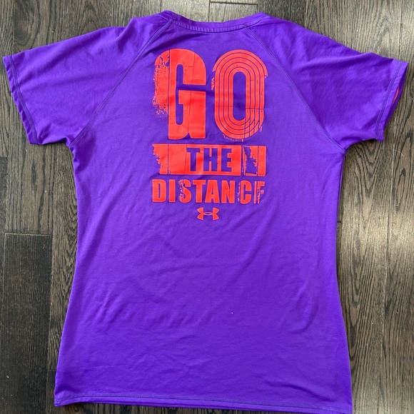 Women’s under armour tshirt - Picture 2 of 2